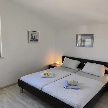 Hrvoje בית הארחה